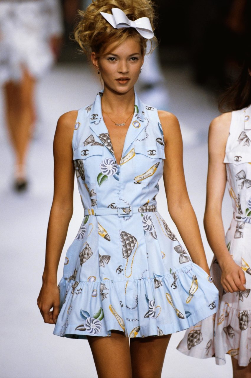 Chanel Evokes '90s Supermodel Era With Upbeat Spring Fashion Show