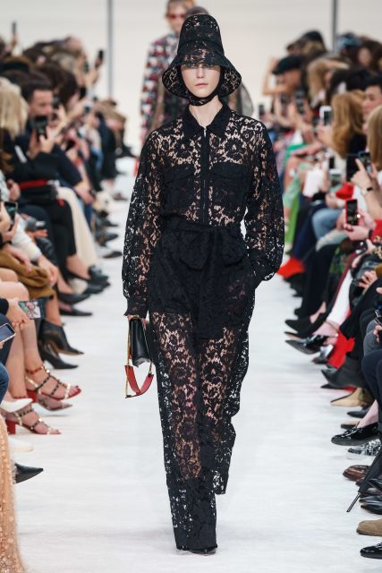 Dark Romance on the Autumn/Winter 2019 Runways – Vogue Hong Kong