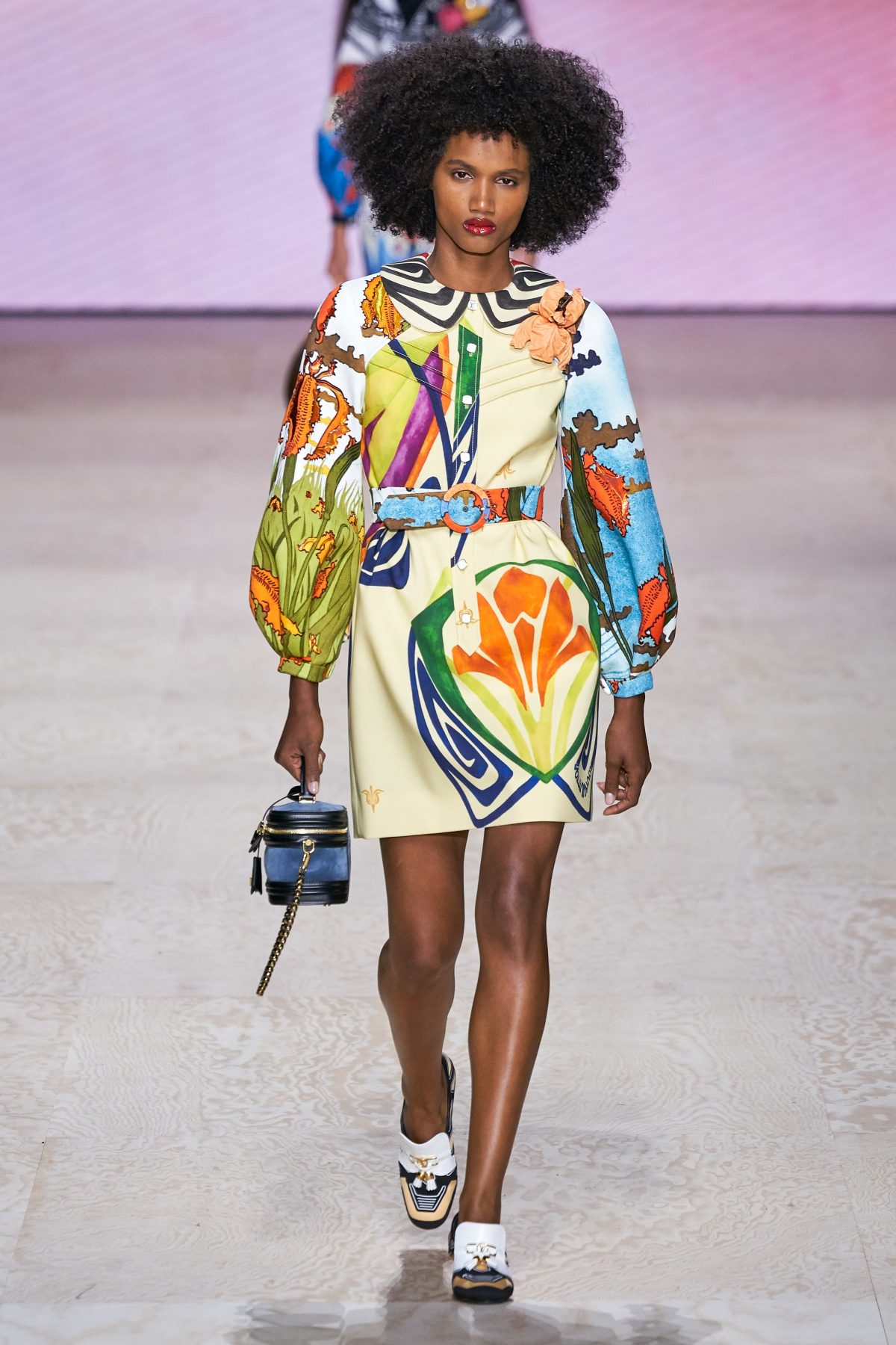 Paris Fashion Week: Louis Vuitton Spring/Summer 2012 - A Show of  Extraordinary Proportions!! - BagAddicts Anonymous