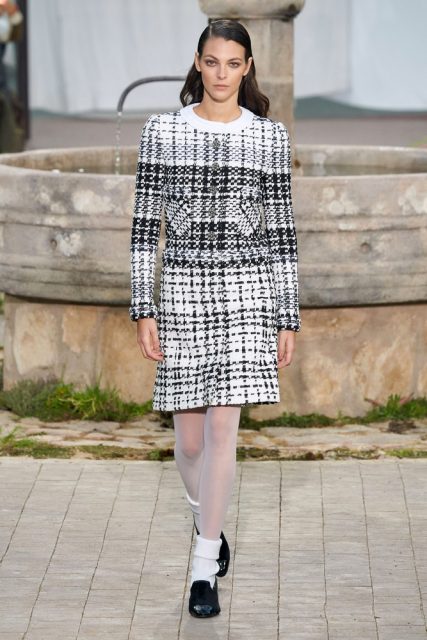 Virginie Viard 讓 Gabrielle Chanel 的童年重現| Chanel Spring 2020 Couture