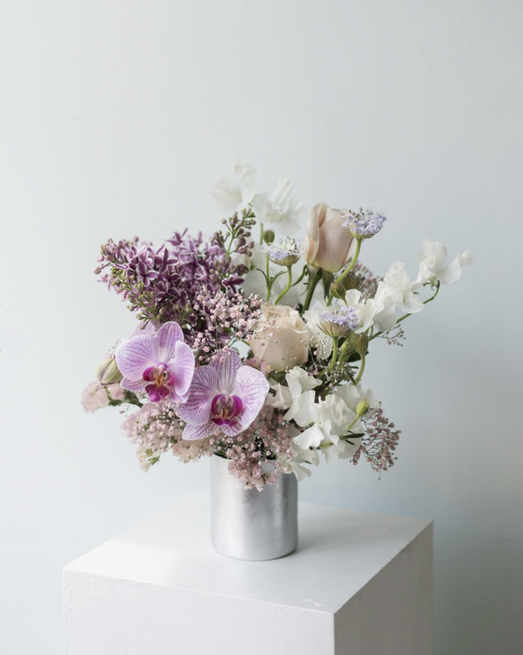 Korean-Style Hydrangea Bouquet in Pastel or Black Wrapping - Lou Flower  Studio