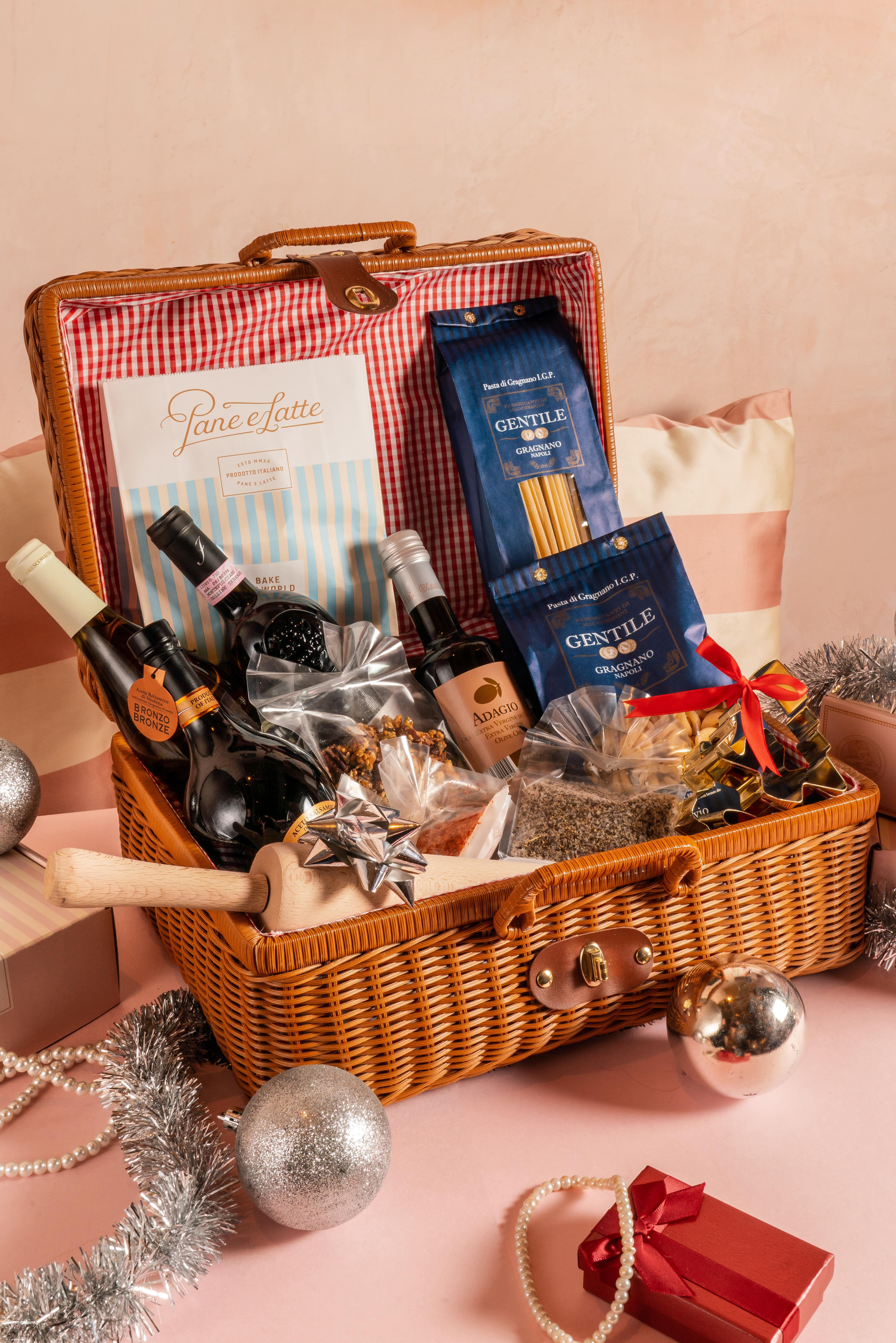 Christmas Gift Guide: The Best Holiday Hampers This Year