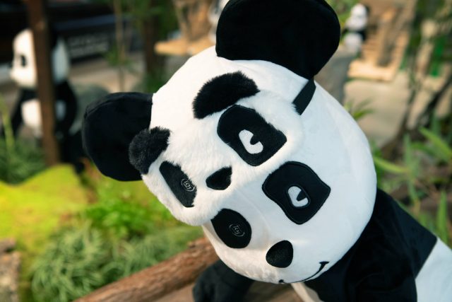 2022 聖誕禮物精選：CLOT 與MEDICOM TOY 合作，打造 BE@RBRICK PANDA 熊貓吉祥物 – Vogue Hong Kong