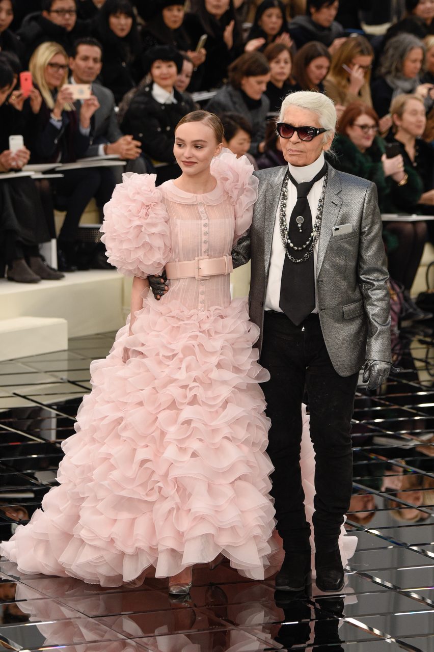 Karl Lagerfeld Gown  Gowns, Vintage inspired outfits, Iconic dresses