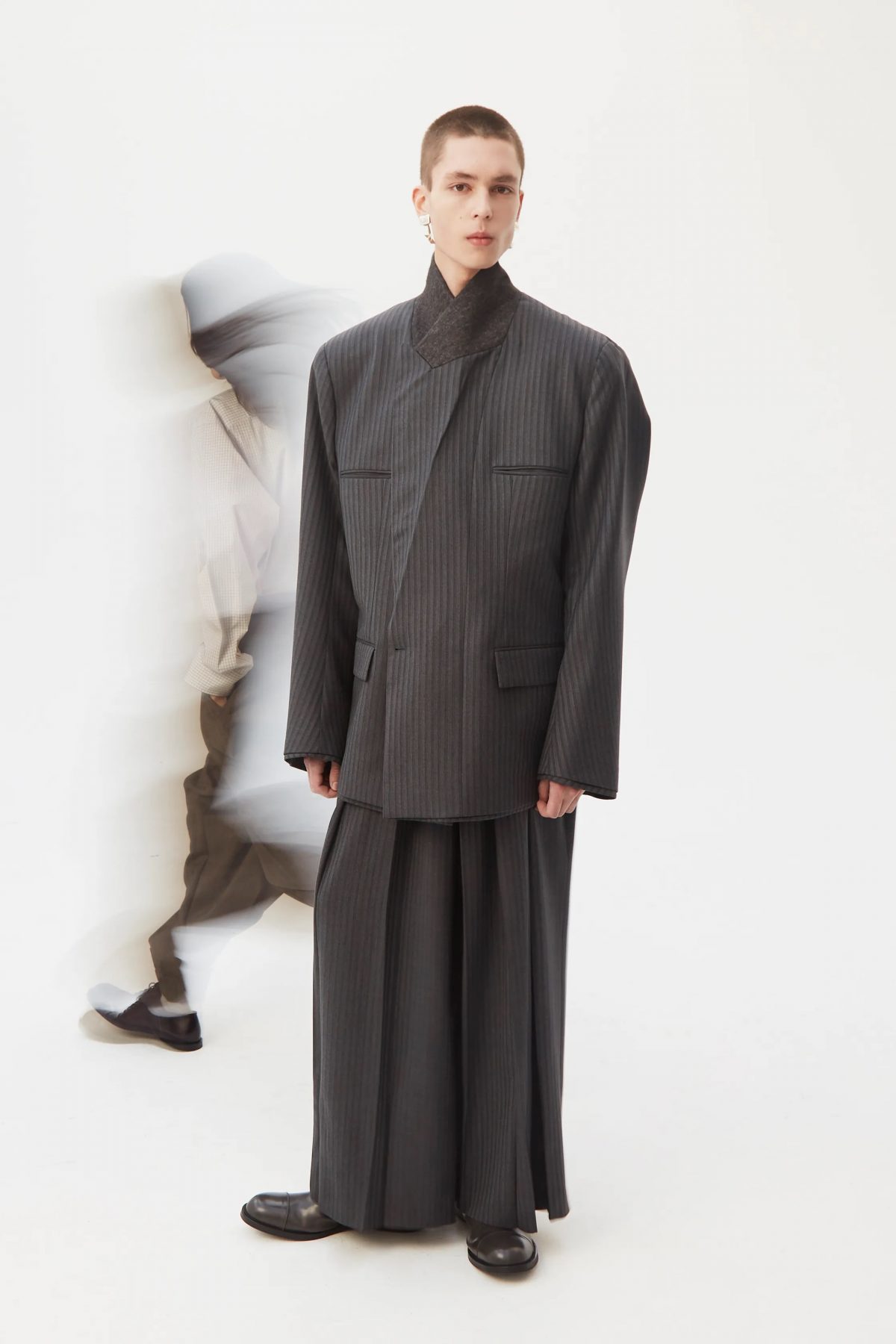 化繁為簡｜Hed Mayner以立體剪裁 呈現獨特視覺 2024 Fall / Winter Menswear – Vogue Hong Kong