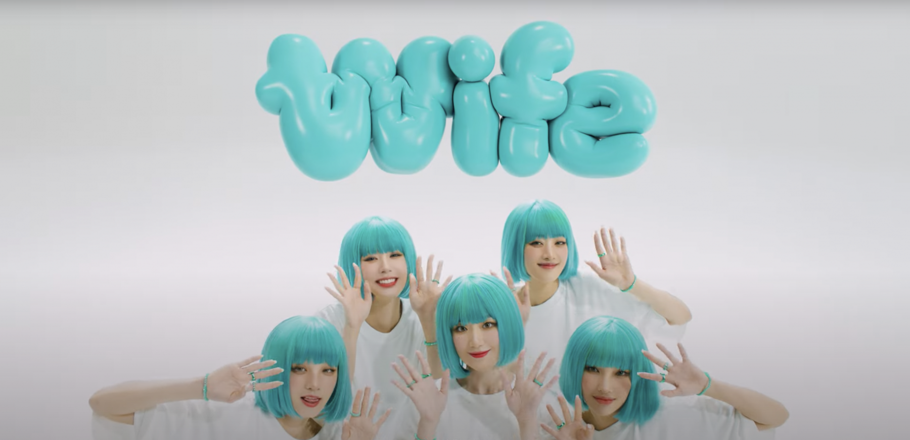 人氣女團 (G)I-DLE 正規二輯先行曲《Wife》發佈！全員藍綠色Bob頭延續怪誕風格 – Vogue Hong Kong