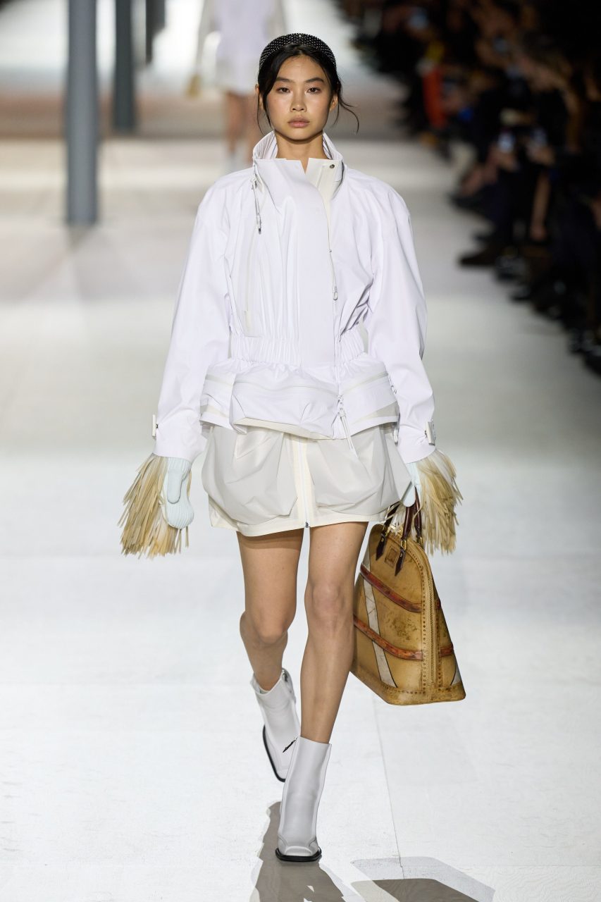 Nicolas Ghesquière 十週年之作，以 Louis Vuitton 精湛工藝呈現科幻美學｜Fall / Winter 2024