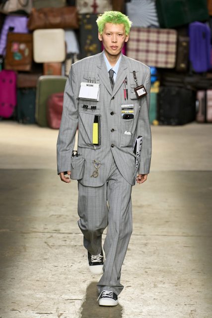 Moschino 從色彩到解構美學，重塑人與時裝的連繫 l Spring / Summer 2025 Menswear